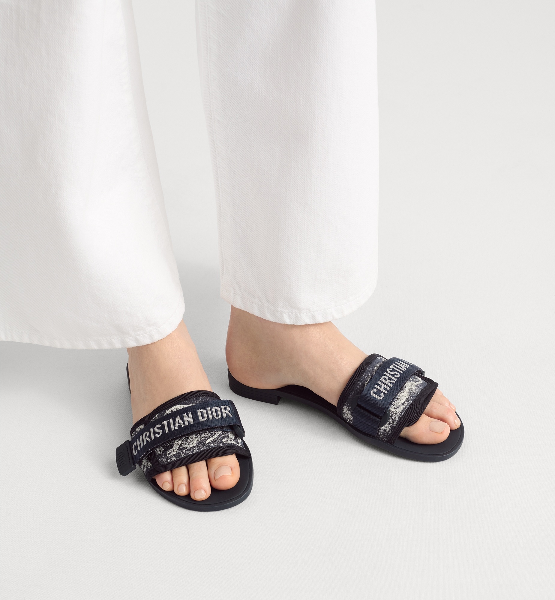 Dior Iviera Dio(r)evolution Slide In Black