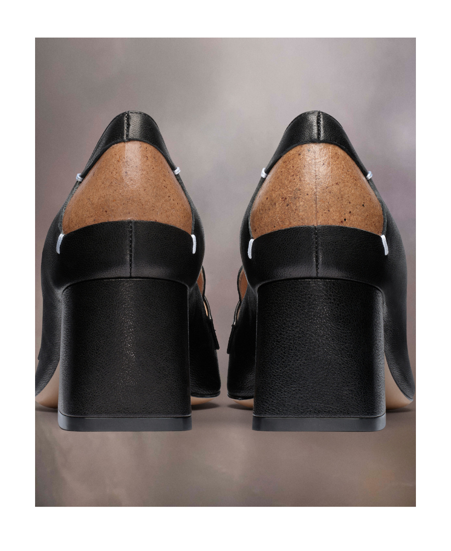 Maison Margiela Leather Loafers With Cut-out Details Heel 6 Cm In Black