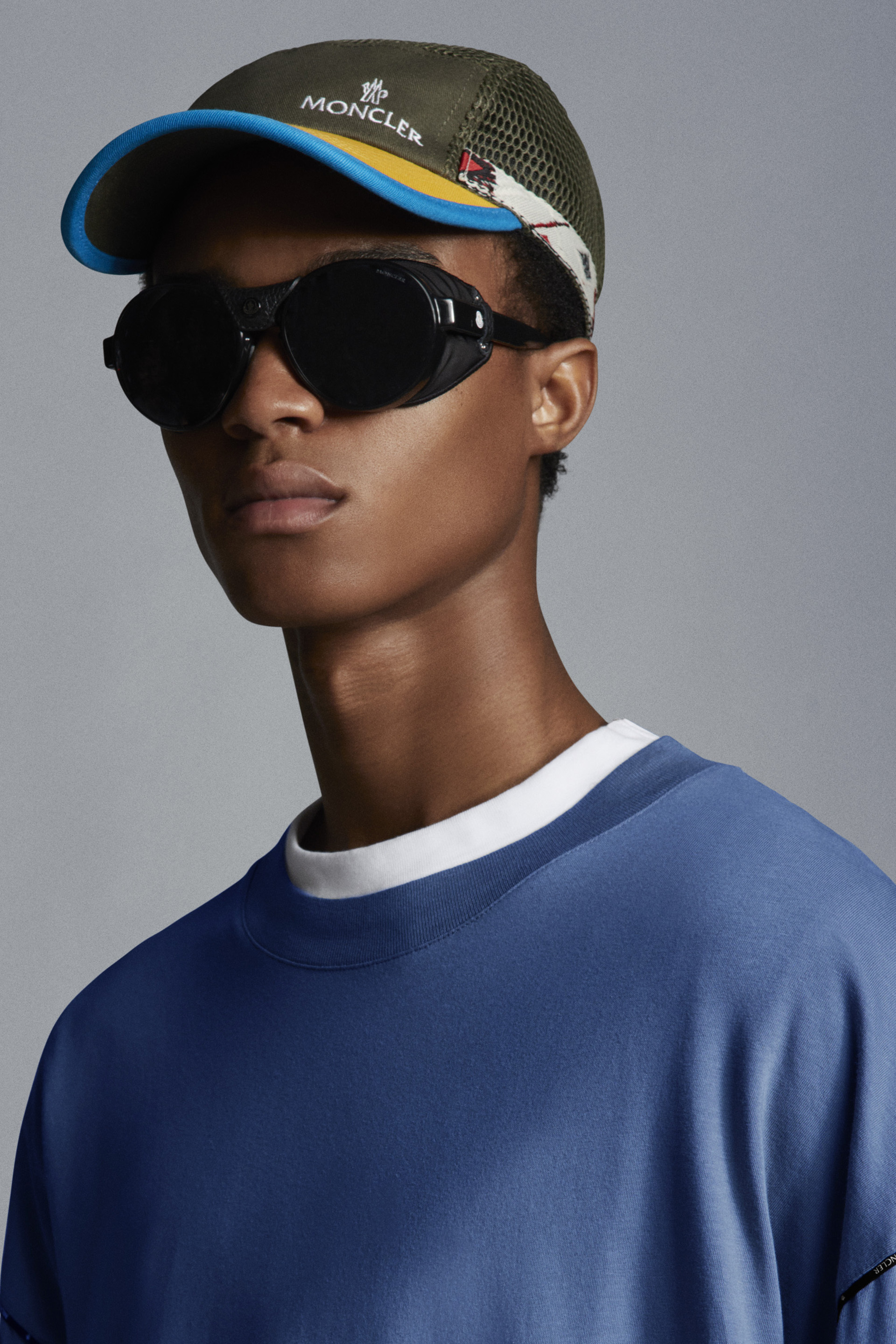 Moncler Logo-tape T-shirt In Blue