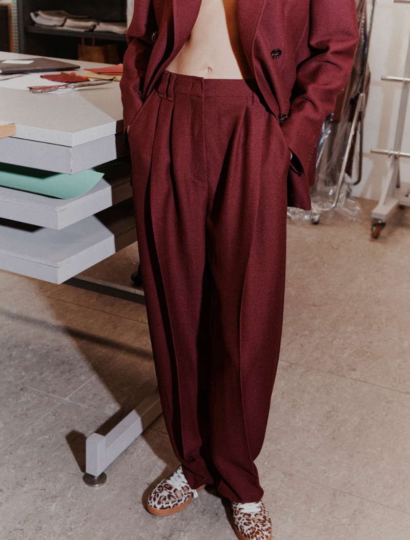 Marella Pleated High-waisted Trousers In Burgundy