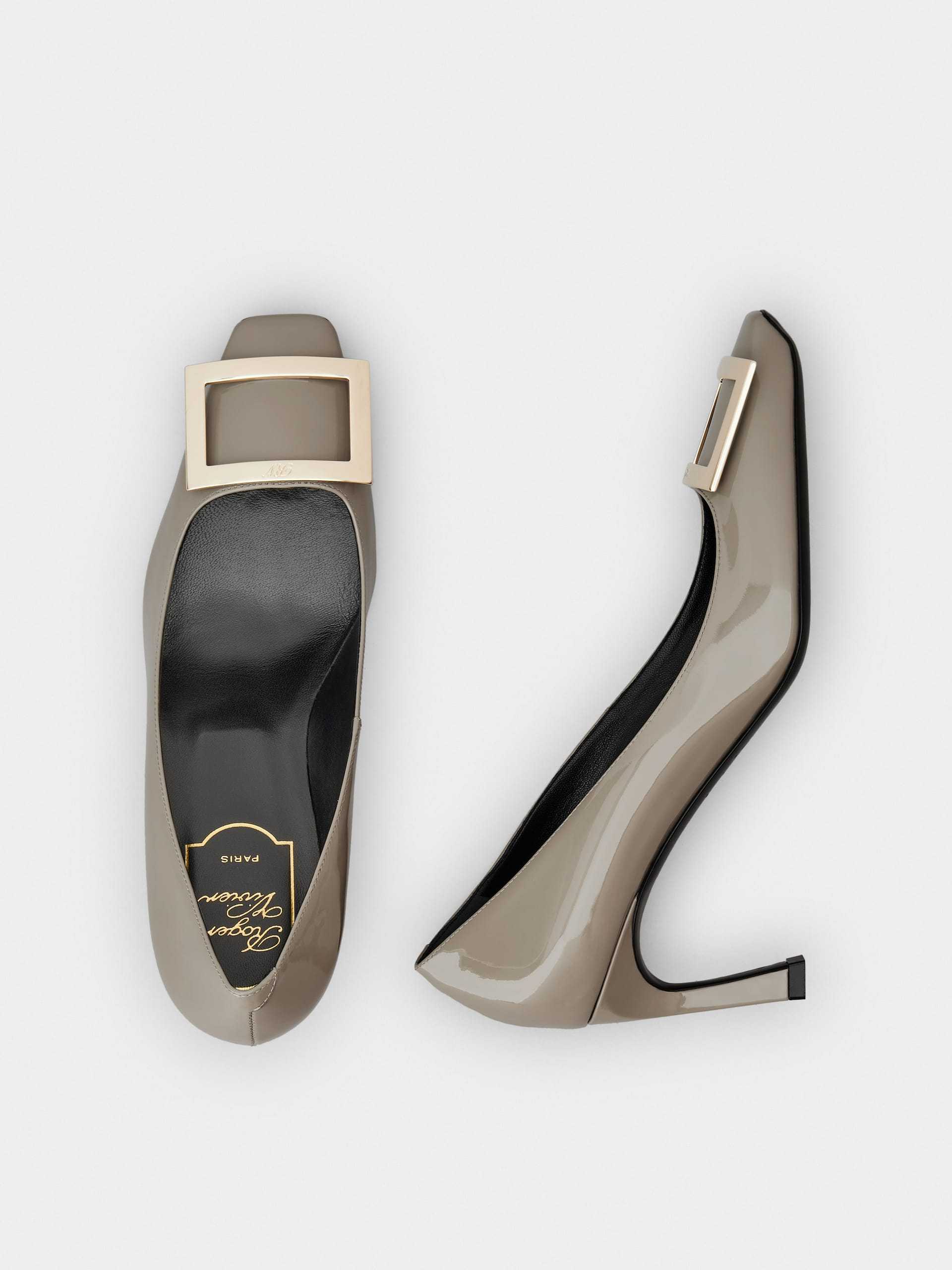Roger Vivier Trompette 70 Metal Buckle Pumps In Patent Leather In Gray