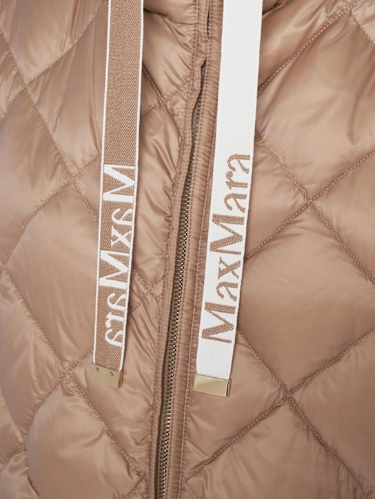 Max Mara Sleevless Down Vest