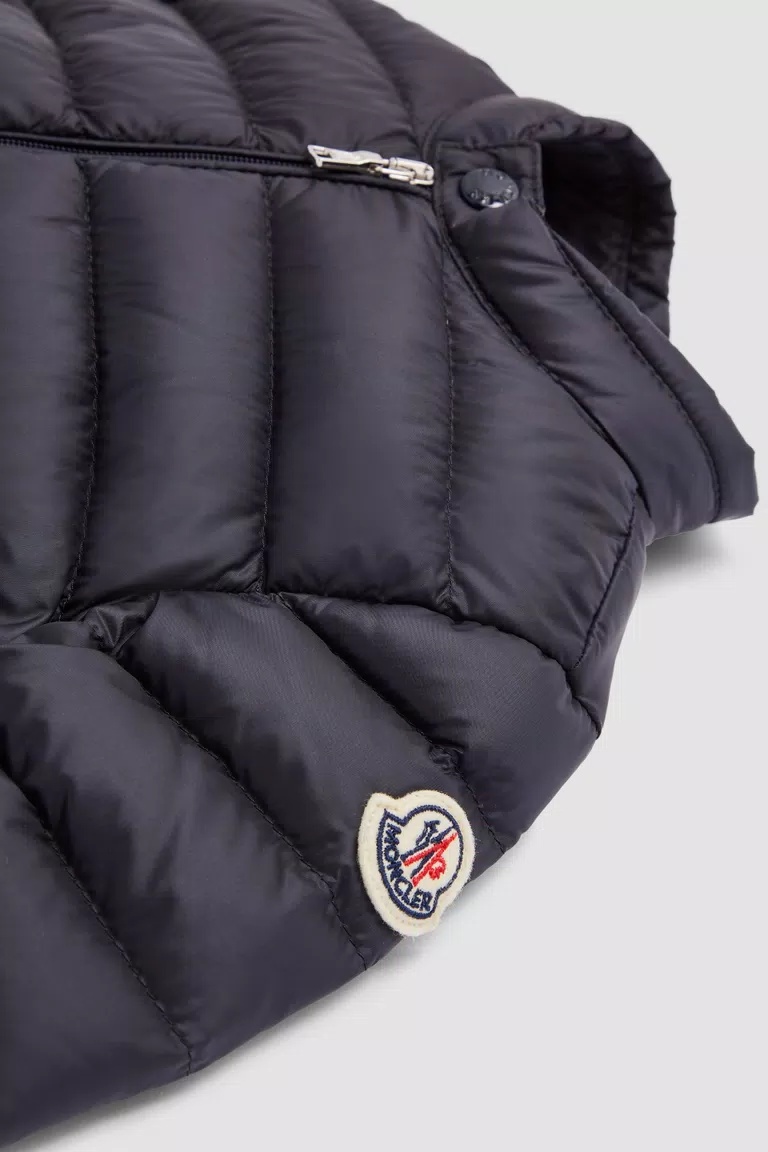 Moncler Acorus Logo Affixed Down Jacket In Blue