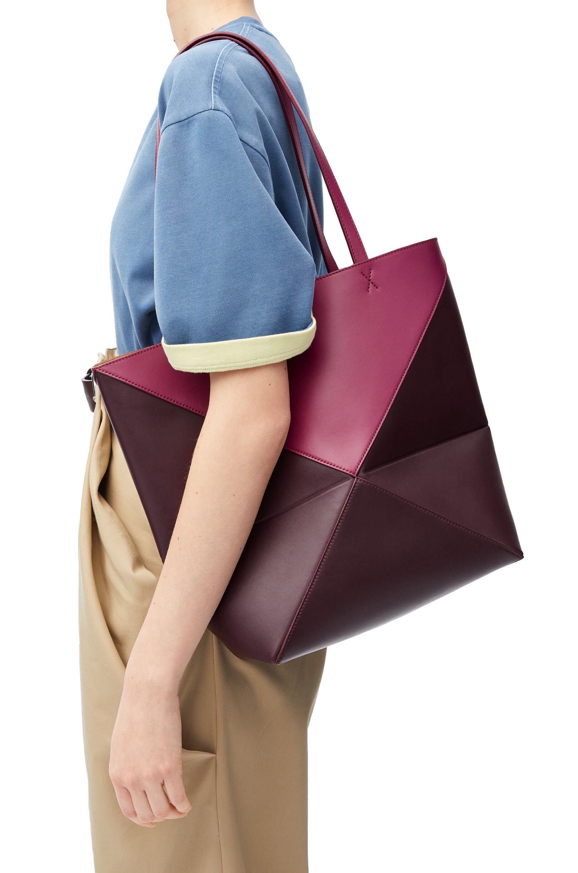 Loewe Puzzle Fold Shoulder Bag In Red