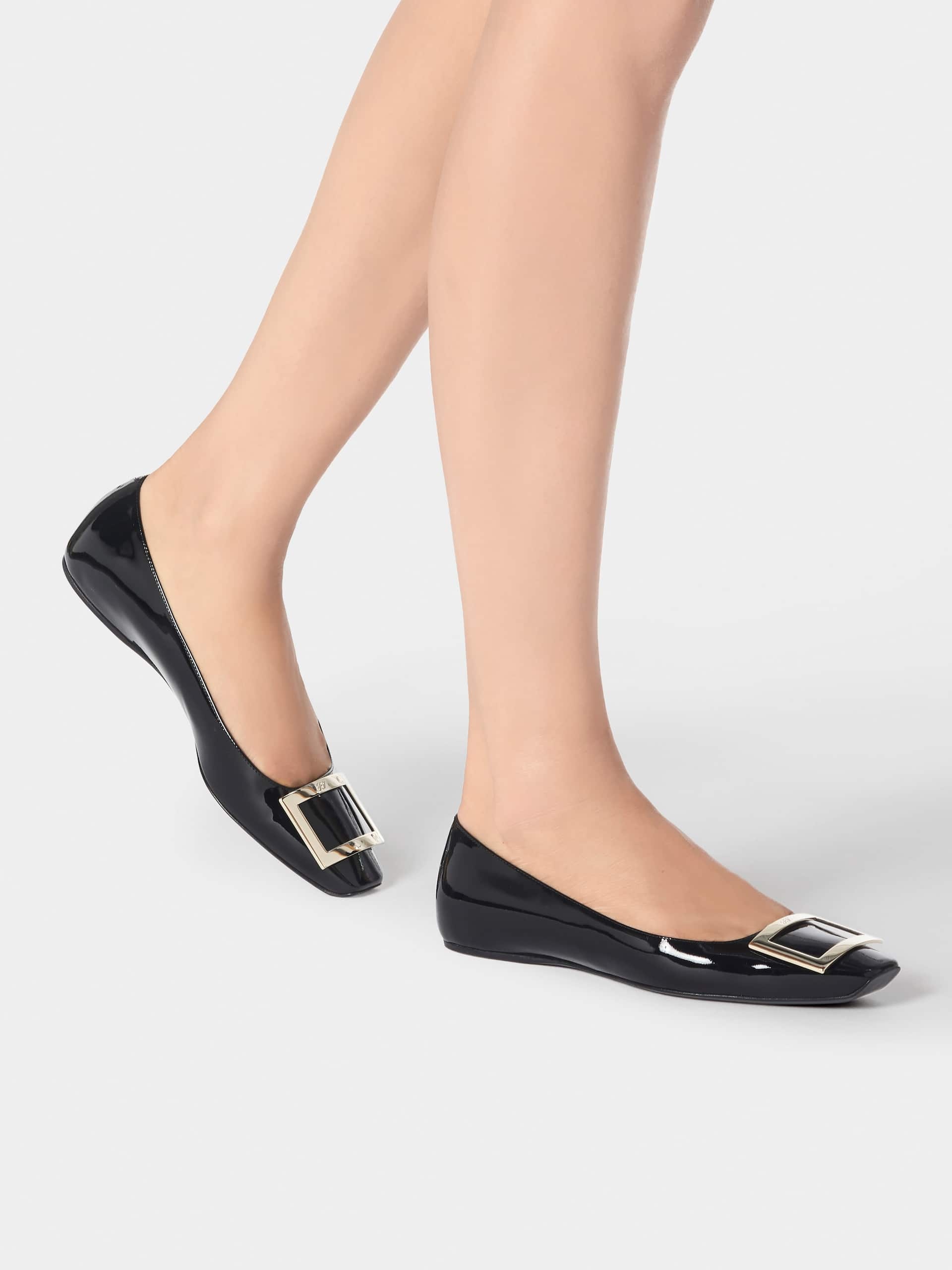 Roger Vivier Trompette Metal Buckle Ballerinas In Black Leather In Black