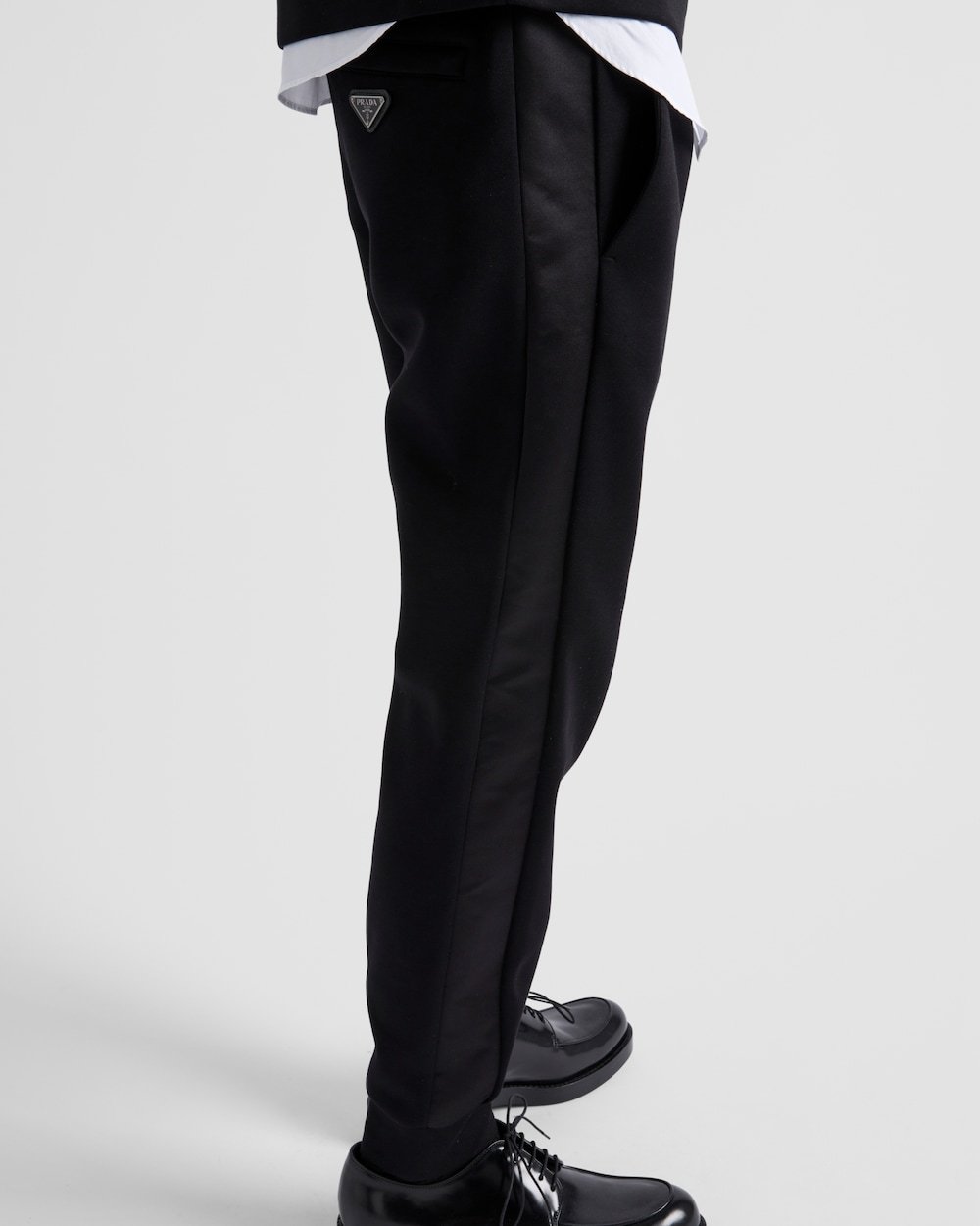 Prada Logo Wool Casual Pants In Black
