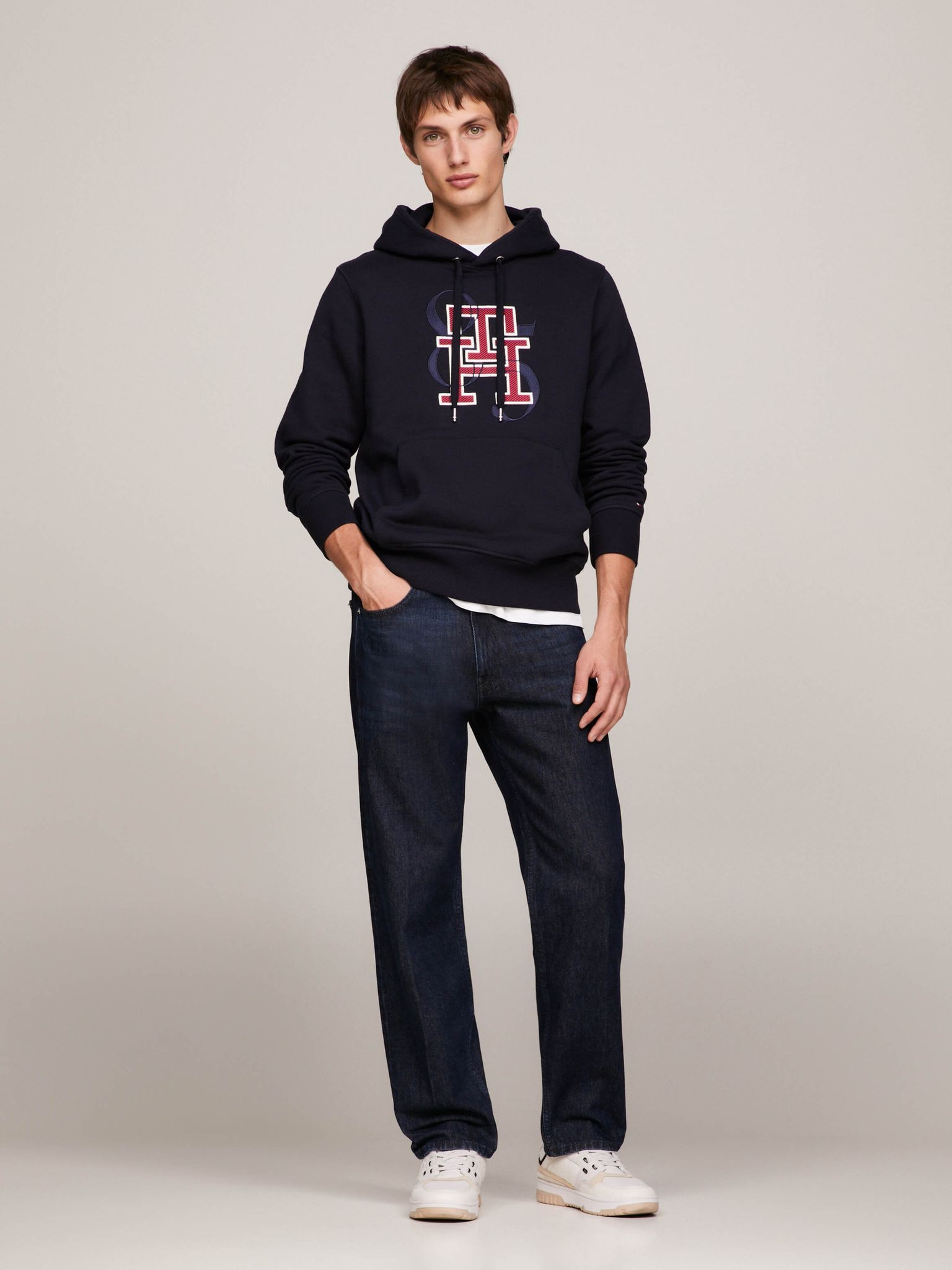 Tommy Hilfiger Long-sleeved Sweater In Black