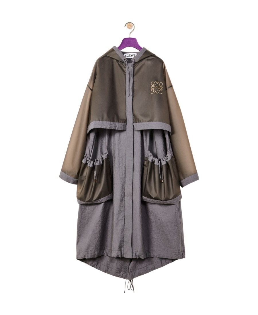 LOEWE LOGO-PRINT PANELLED HOODED COAT 