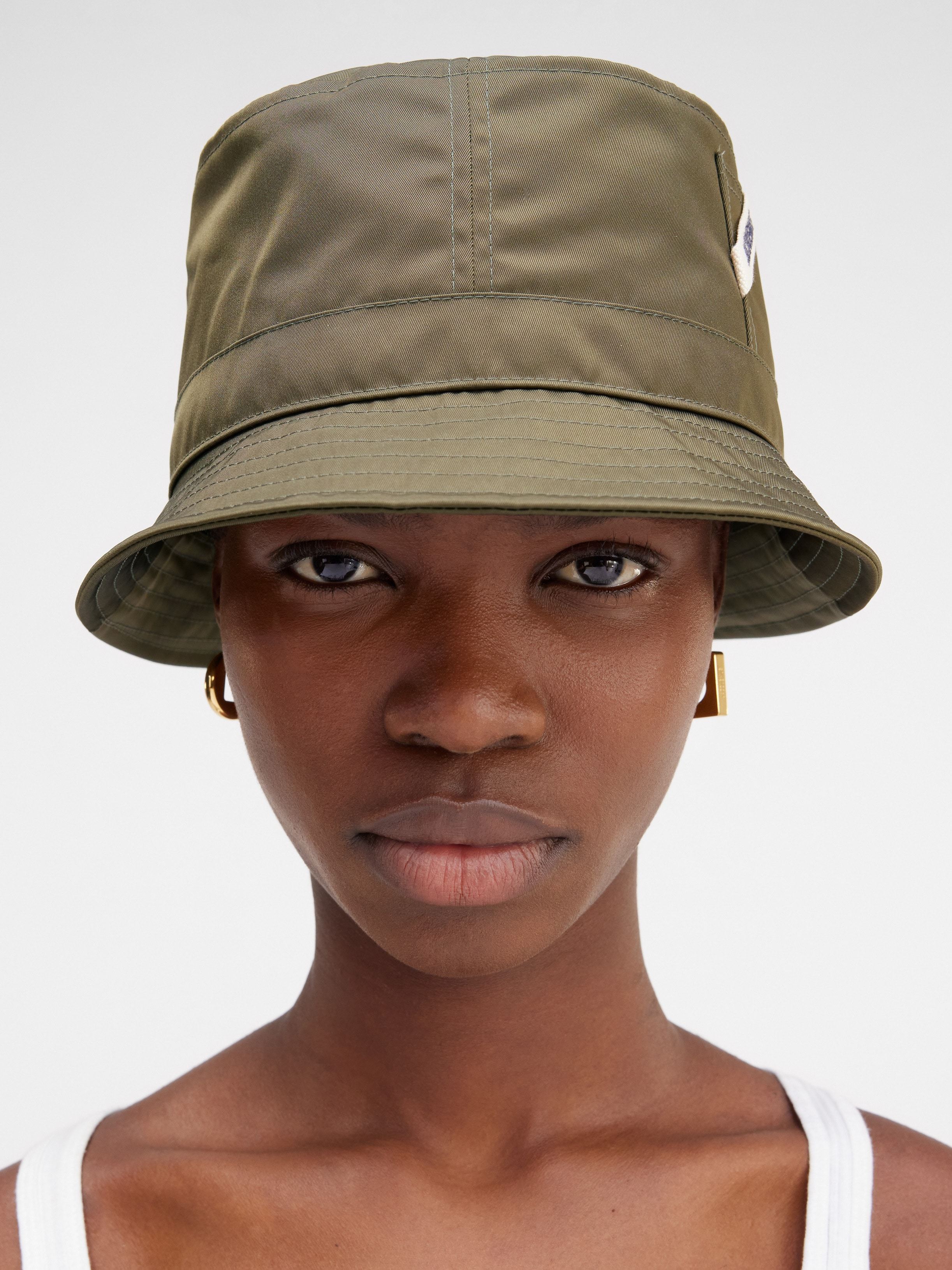 Jacquemus Le Bob Ovalie Bucket Hat In Green