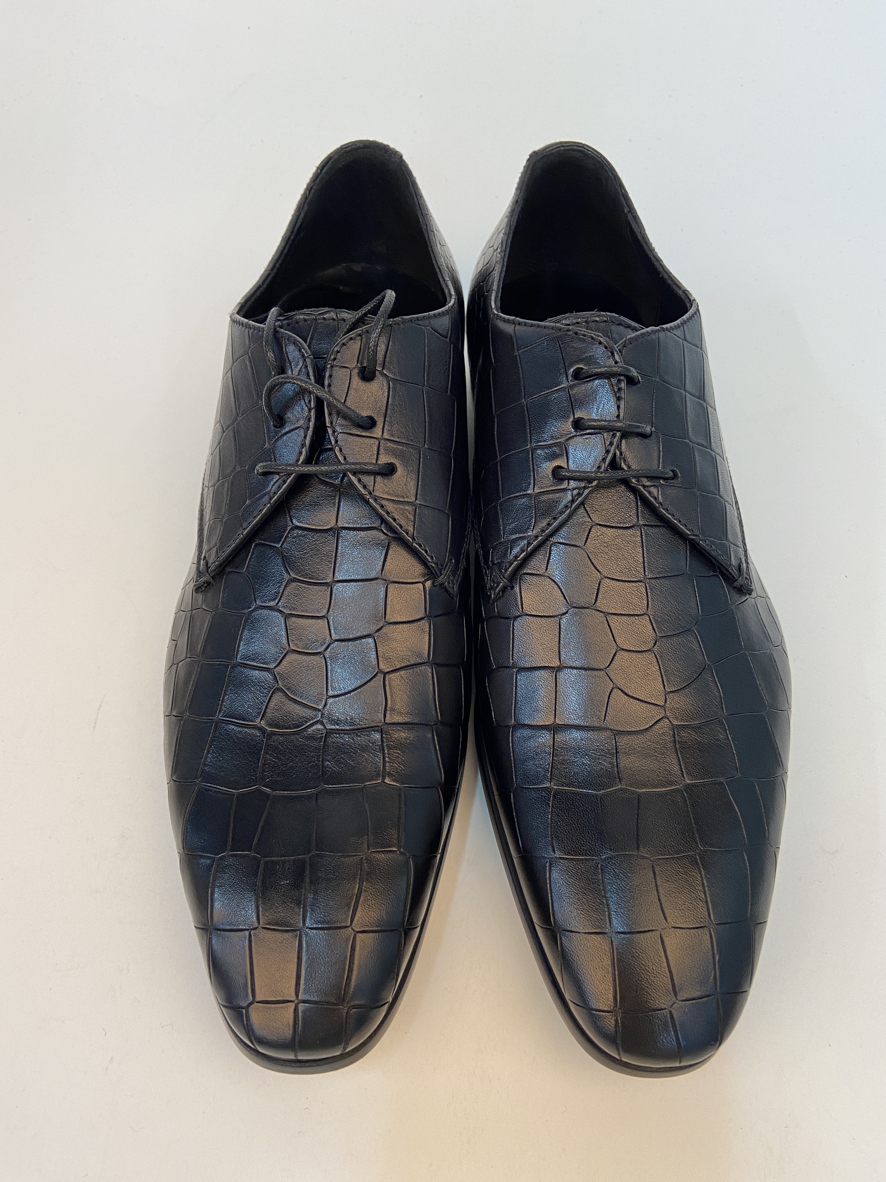 Giorgio Armani Logo Details Business Casual Shoes In Black