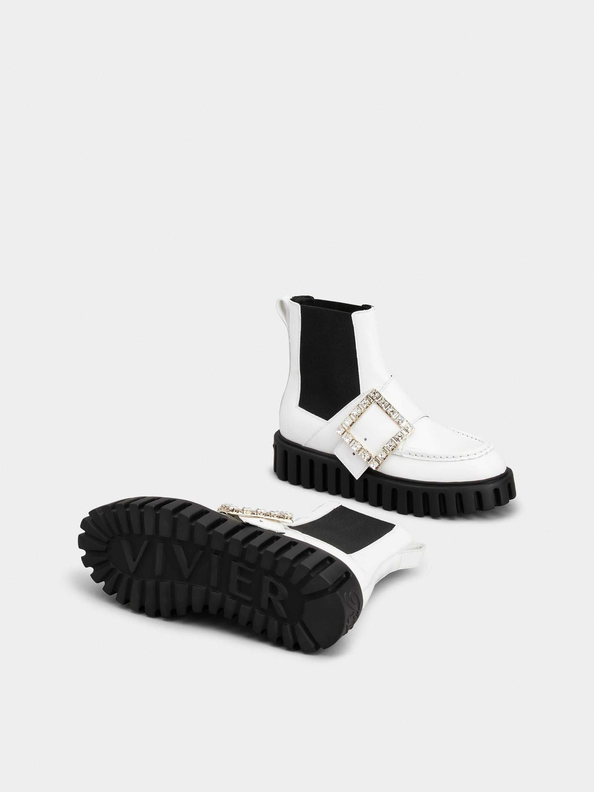 ROGER VIVIER VIV' GO-THICK STRASS BUCKLE CHEALSEA ANKLE BOOTS IN PATENT LEATHER