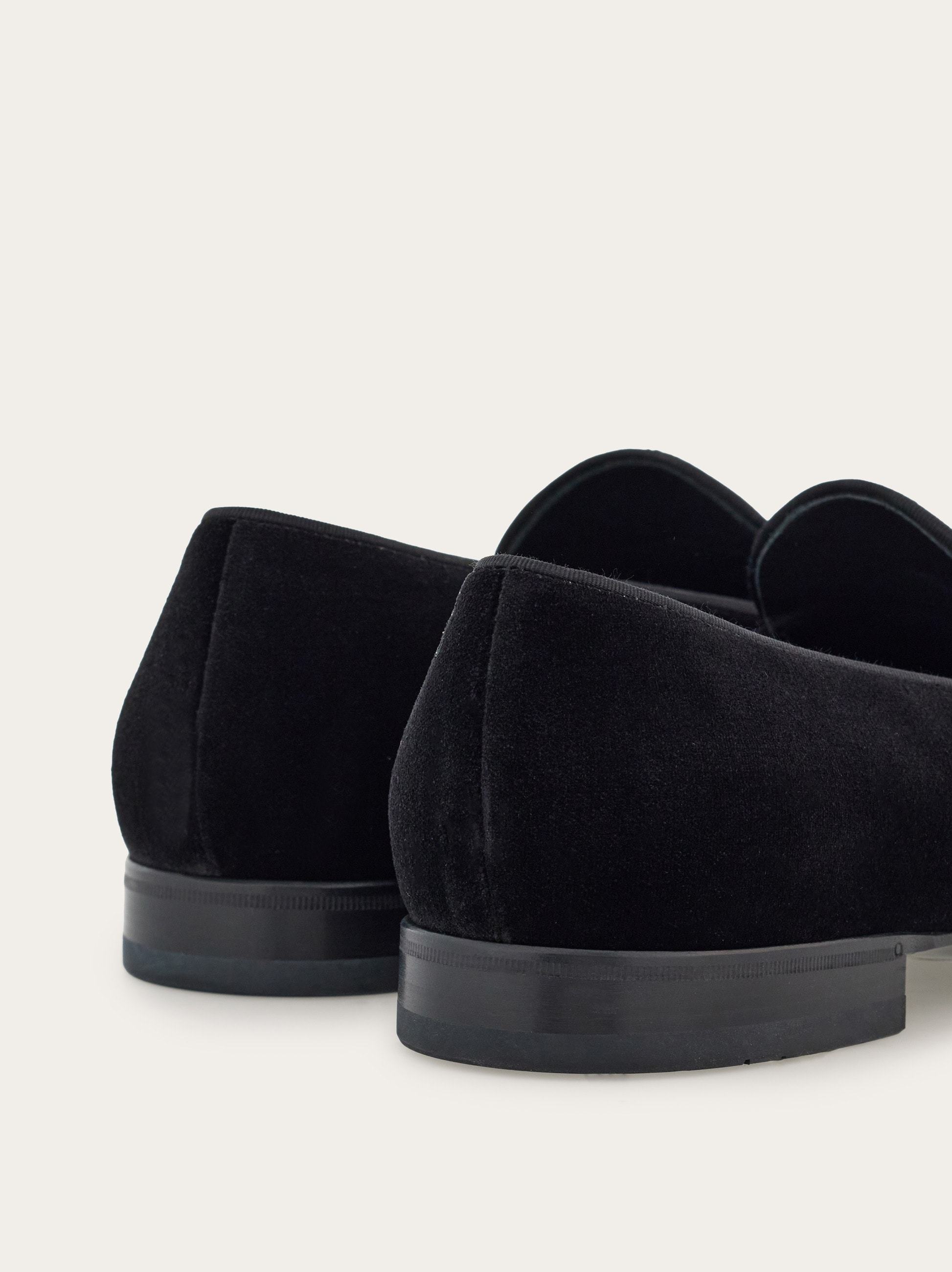 Ferragamo Loafer With Tassels In Black