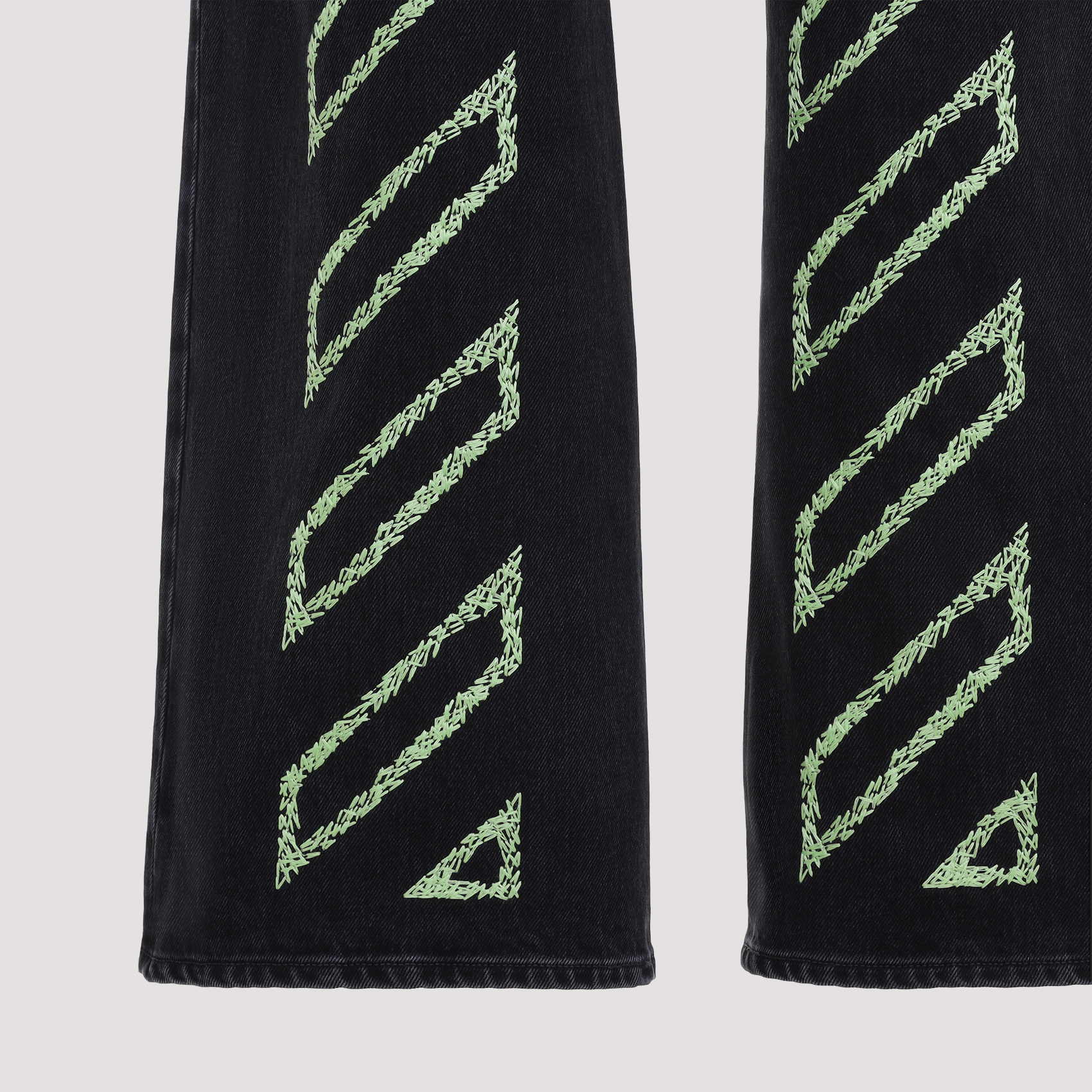 Off-white Relaxed Fit Diag Jeans In Black
