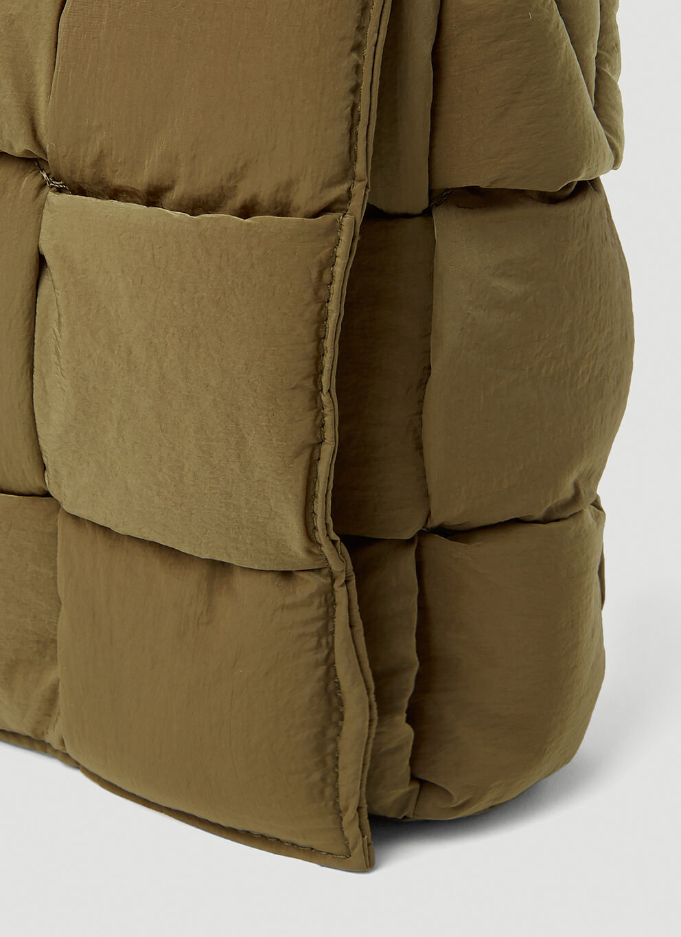 Bottega Veneta Maxi Cassette Padded Crossbody Bag In Green
