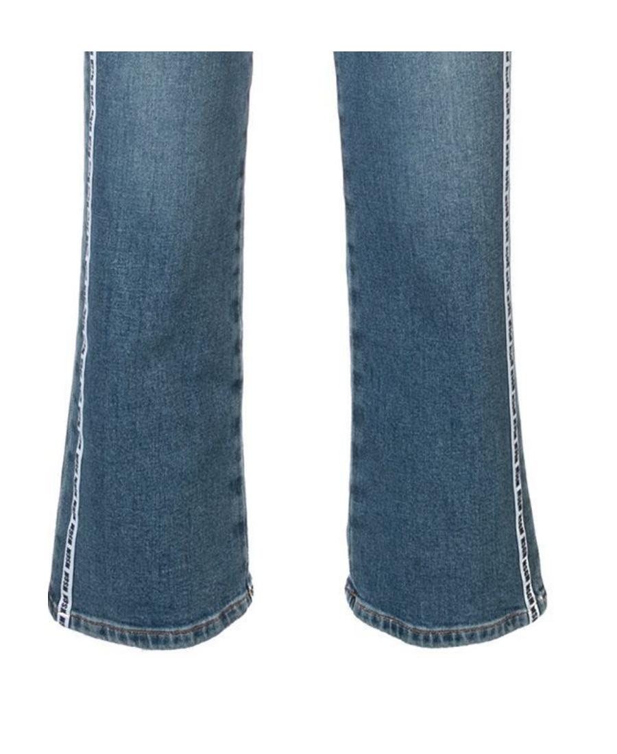 Msgm Logo Detail Jeans In Blue