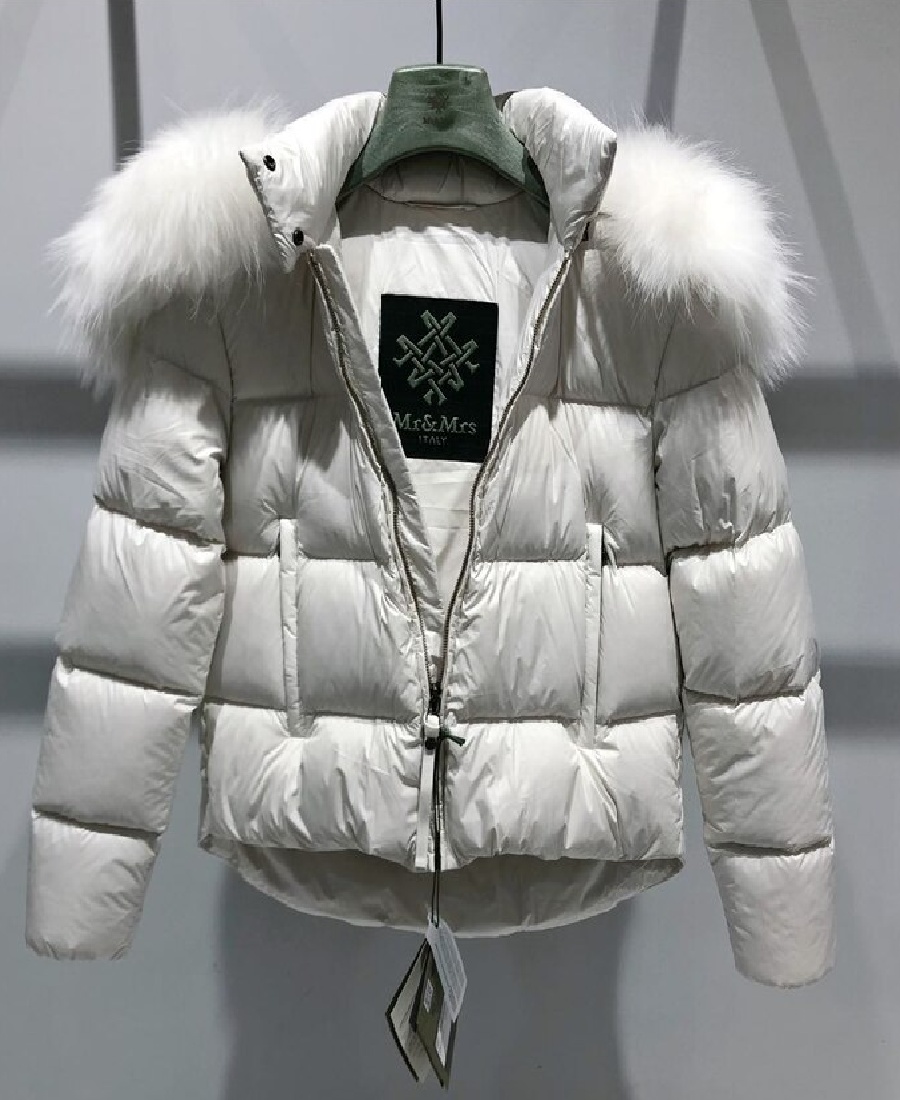 Mr & Mrs Italy Asian Limited White Collar Short Style Down Jacket In Black