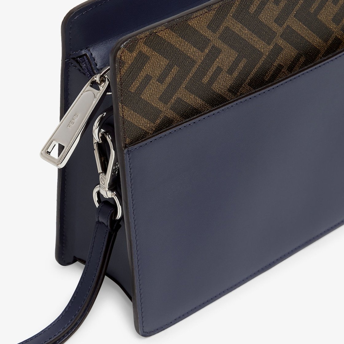 Fendi Zucca-monogram Pattern Clutch In Black