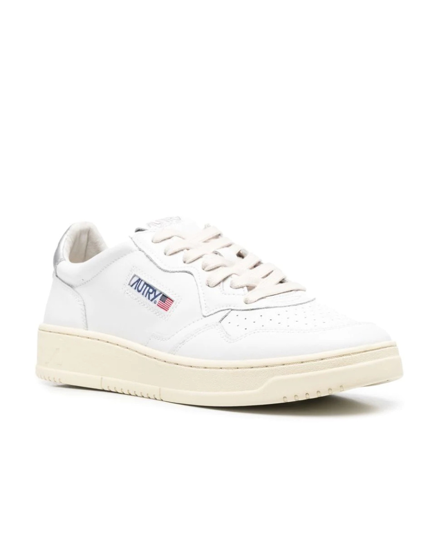 Autry Medalist Low-top Sneakers In White