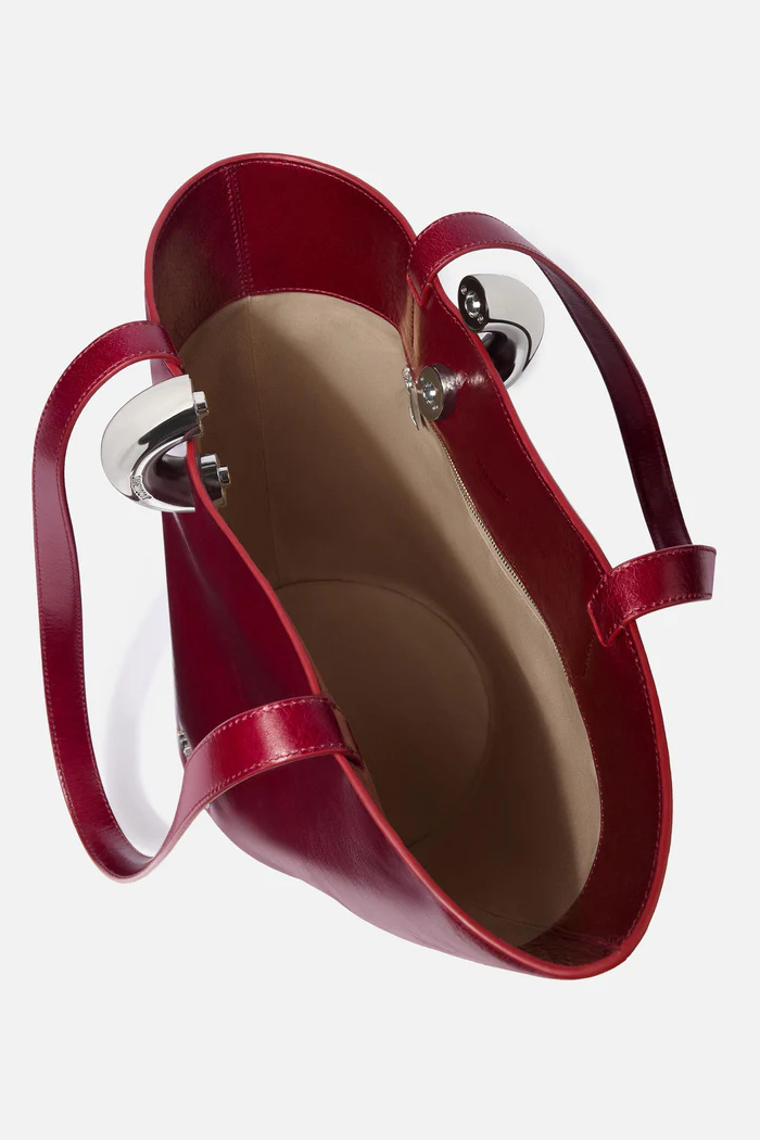 Jacquemus Le Bambola Moyen Shoulder Bag In Red