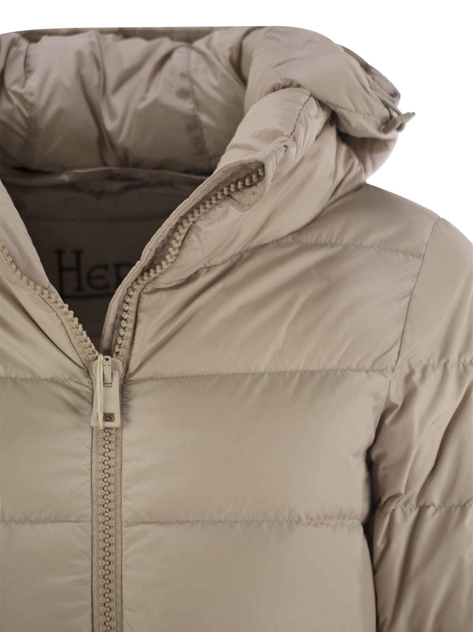 HERNO HERNO ZIP-UP HOODED DOWN JACKET