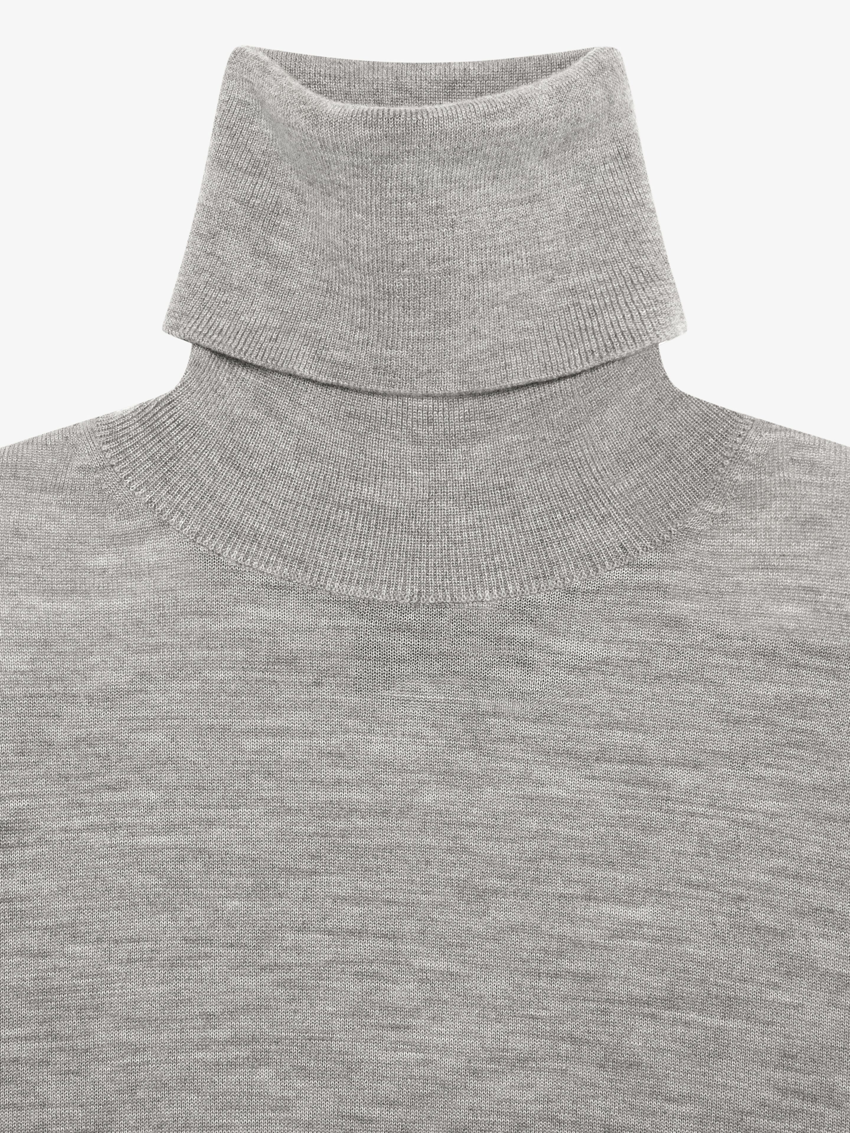Givenchy Cashmere Long Sleeved Turtleneck Sweater In Gray