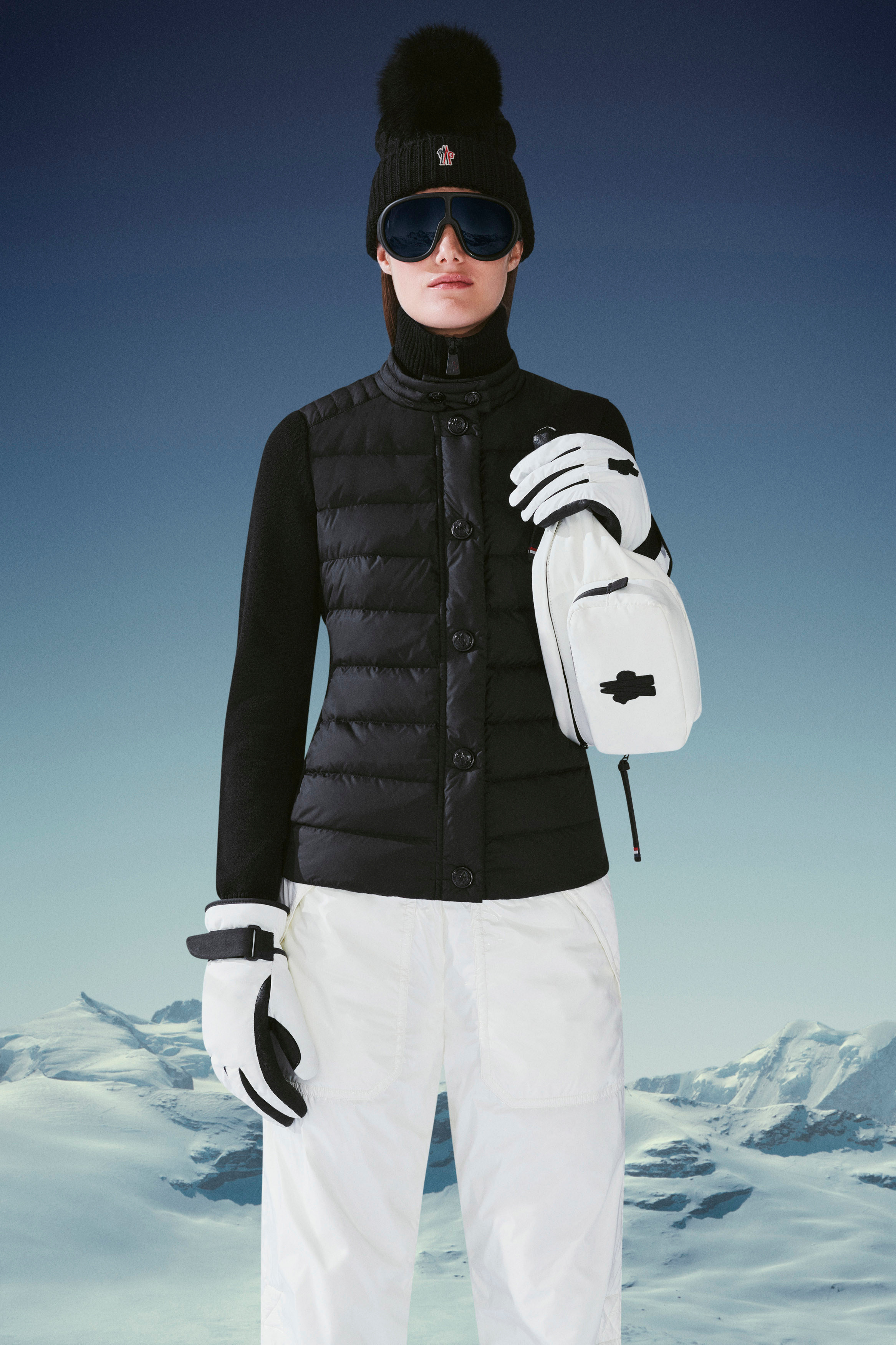 Moncler Logo-patch Padded-panel Jacket In Black
