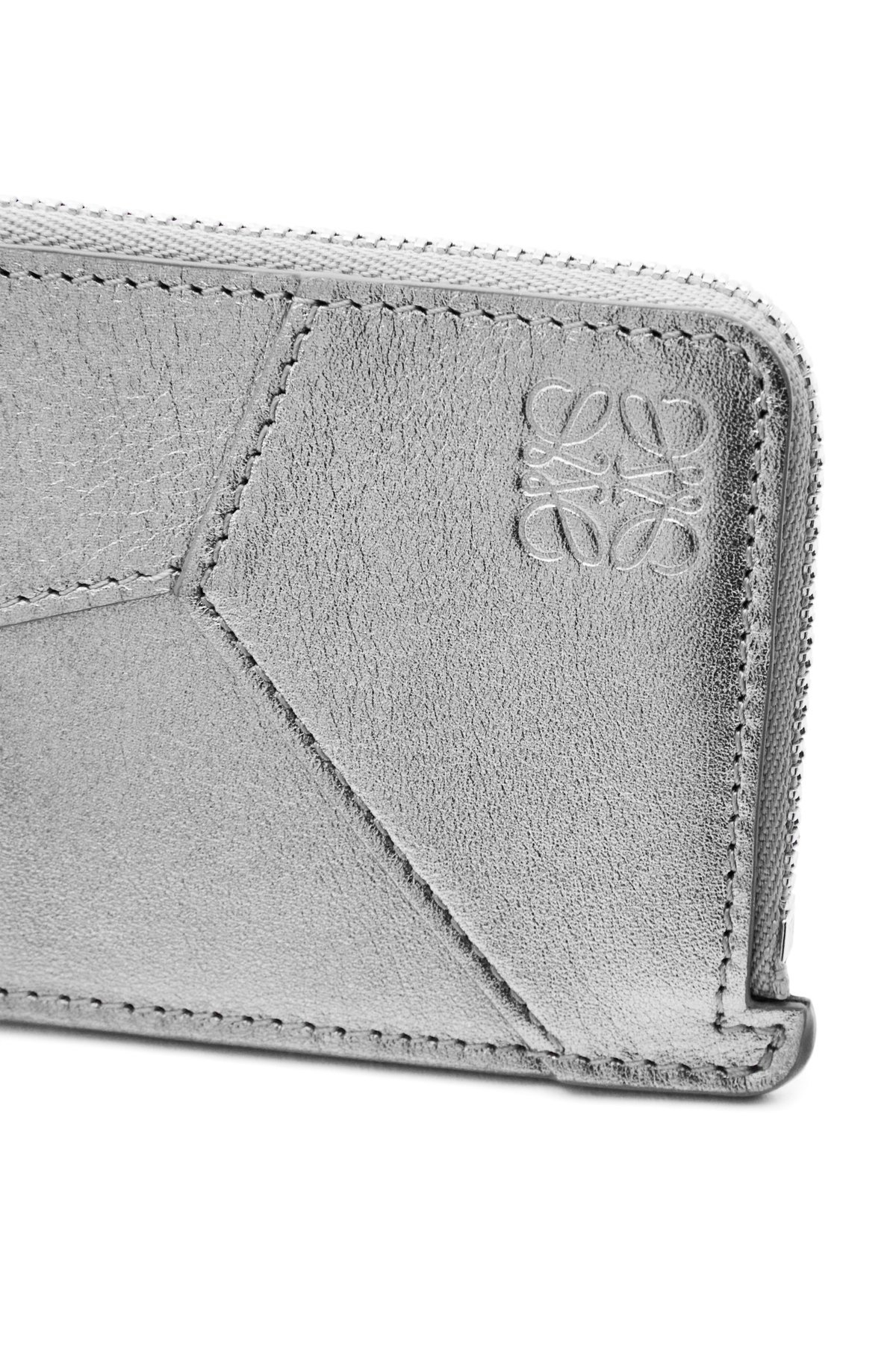 Loewe Zipper Clip In Gray