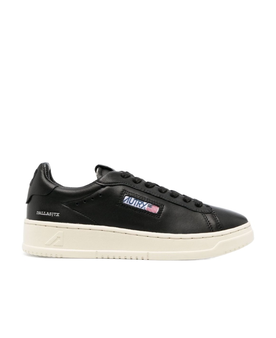 Autry Black Leather Medalist Sneakers In Black