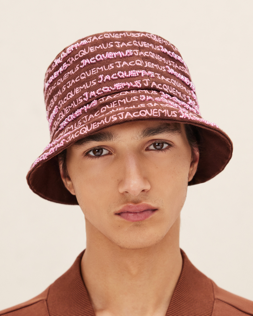 Jacquemus Logo-embroidered Bucket Hat In Brown