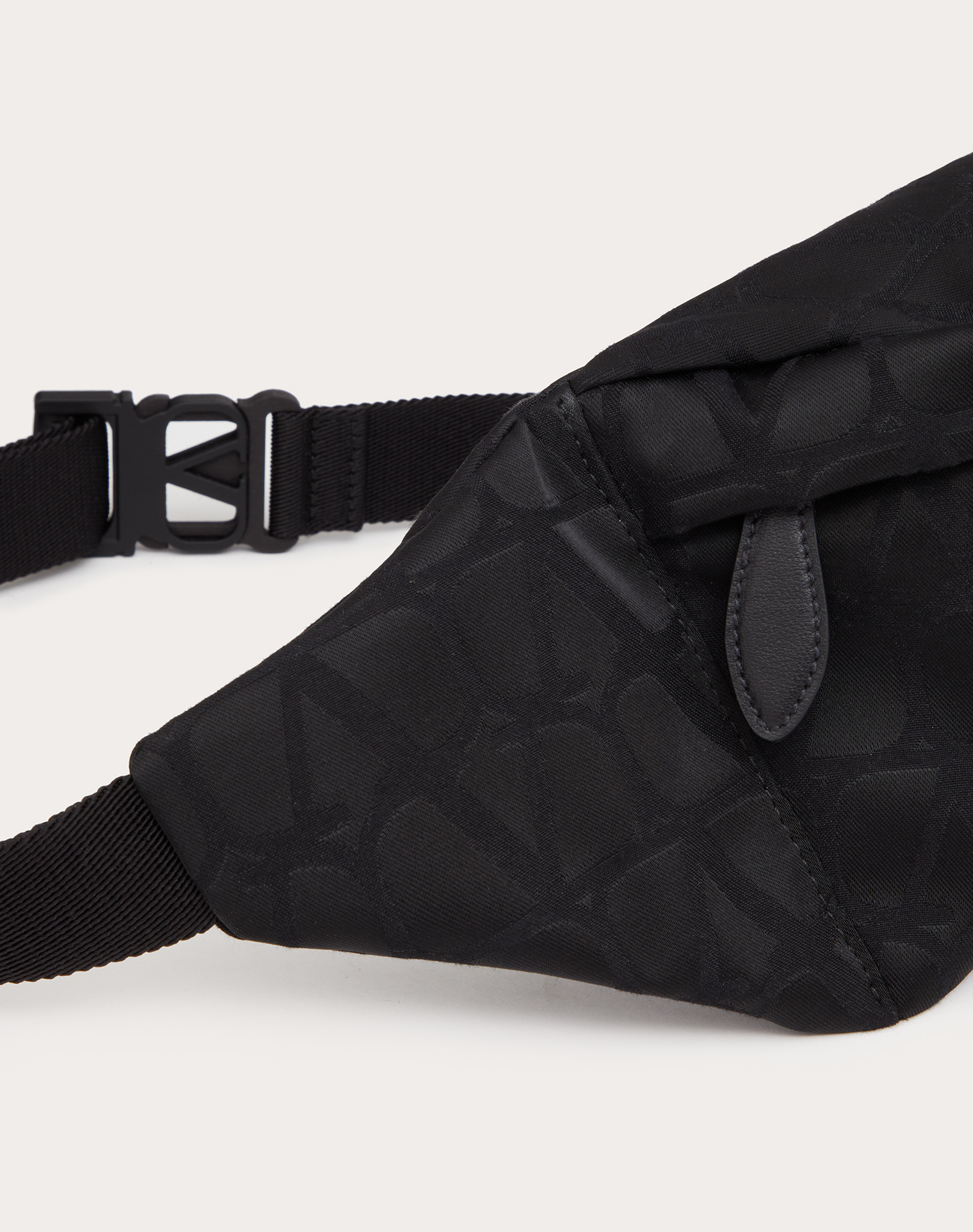 Valentino Monogram-pattern Belt Bag In Black