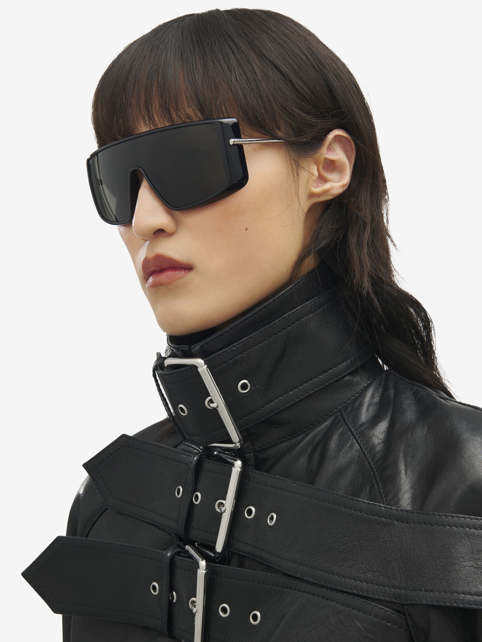 Alexander Mcqueen T-bar Visor Sunglasses In Black/silver In Gray