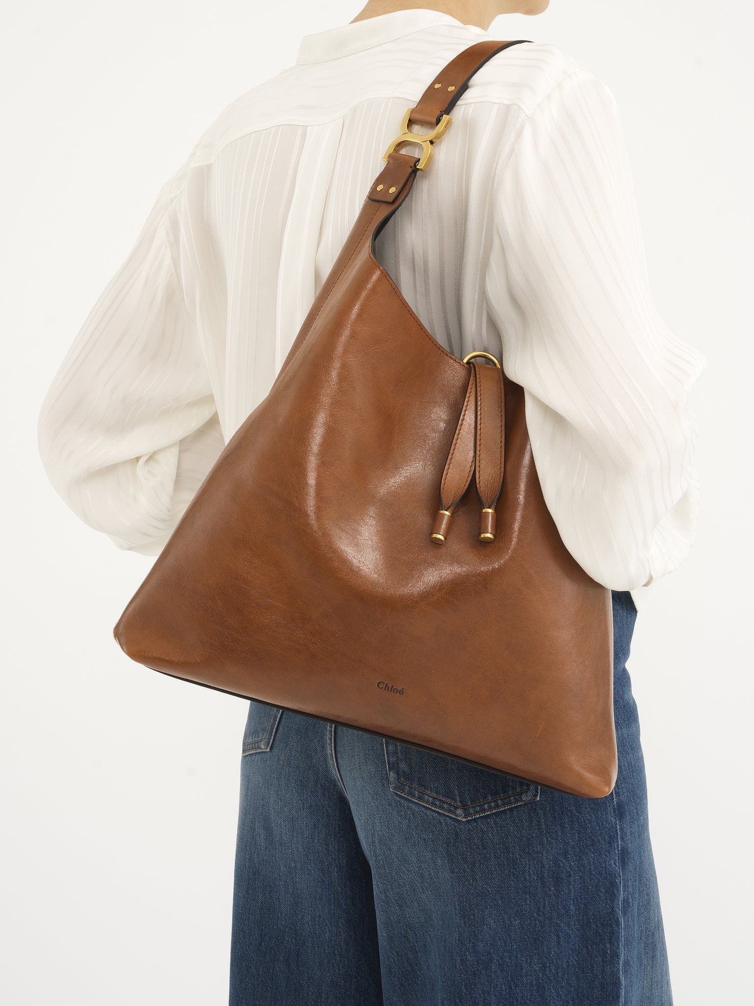 Chloé Triomphe-detailed Leather Tote Bag In Brown