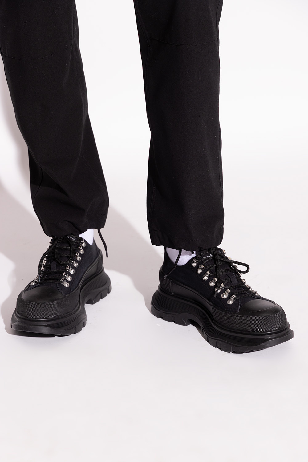 Alexander Mcqueen Baskets Tread Slick En Toile De Coton In Black