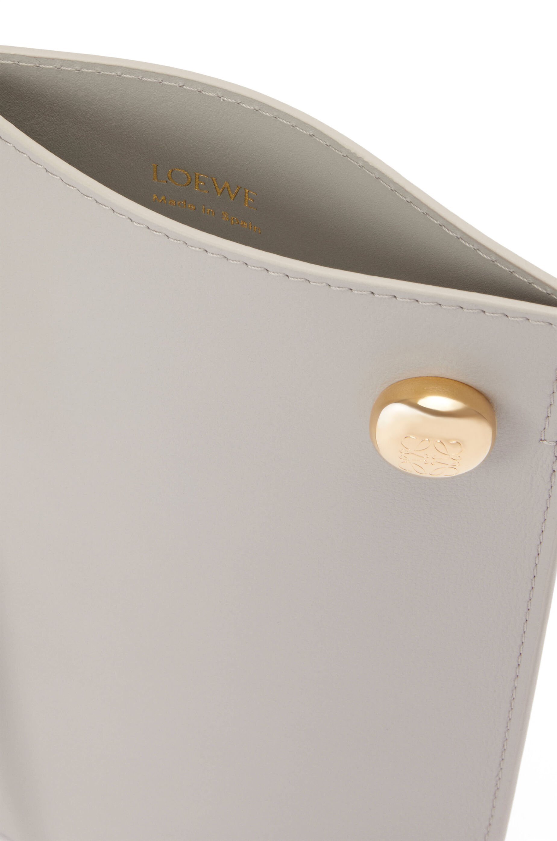 Loewe Pebble Dice Pocket In Classic Calfskin