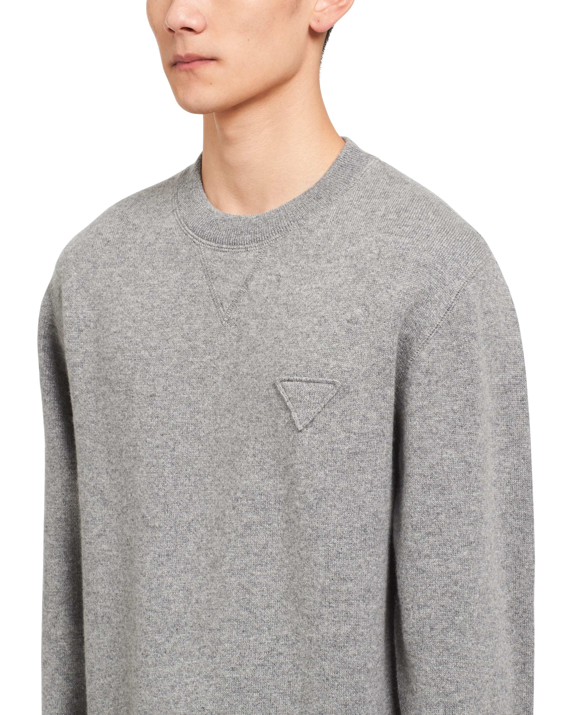 Prada Ribbed Crew-neck Cashmere Blend Sweater In Gray