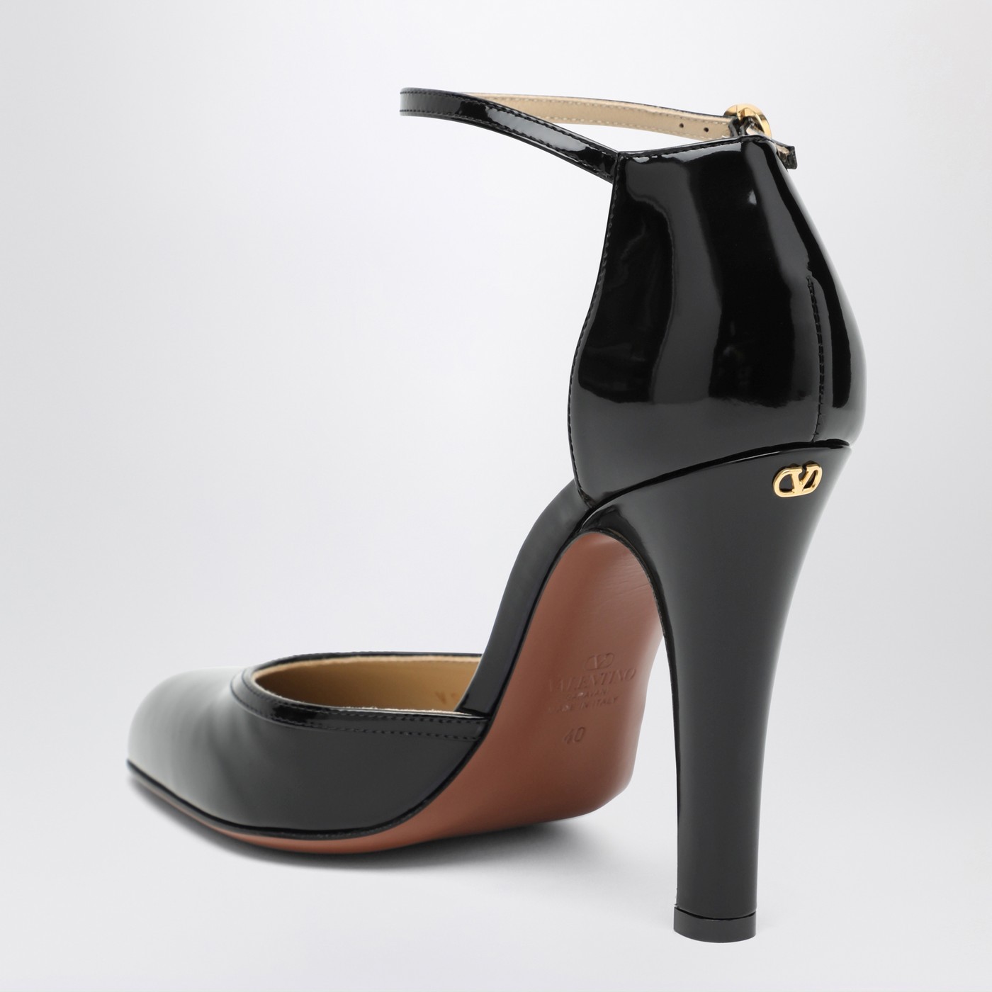 Valentino Hi Dolly 105 Patent Leather Pumps In Black