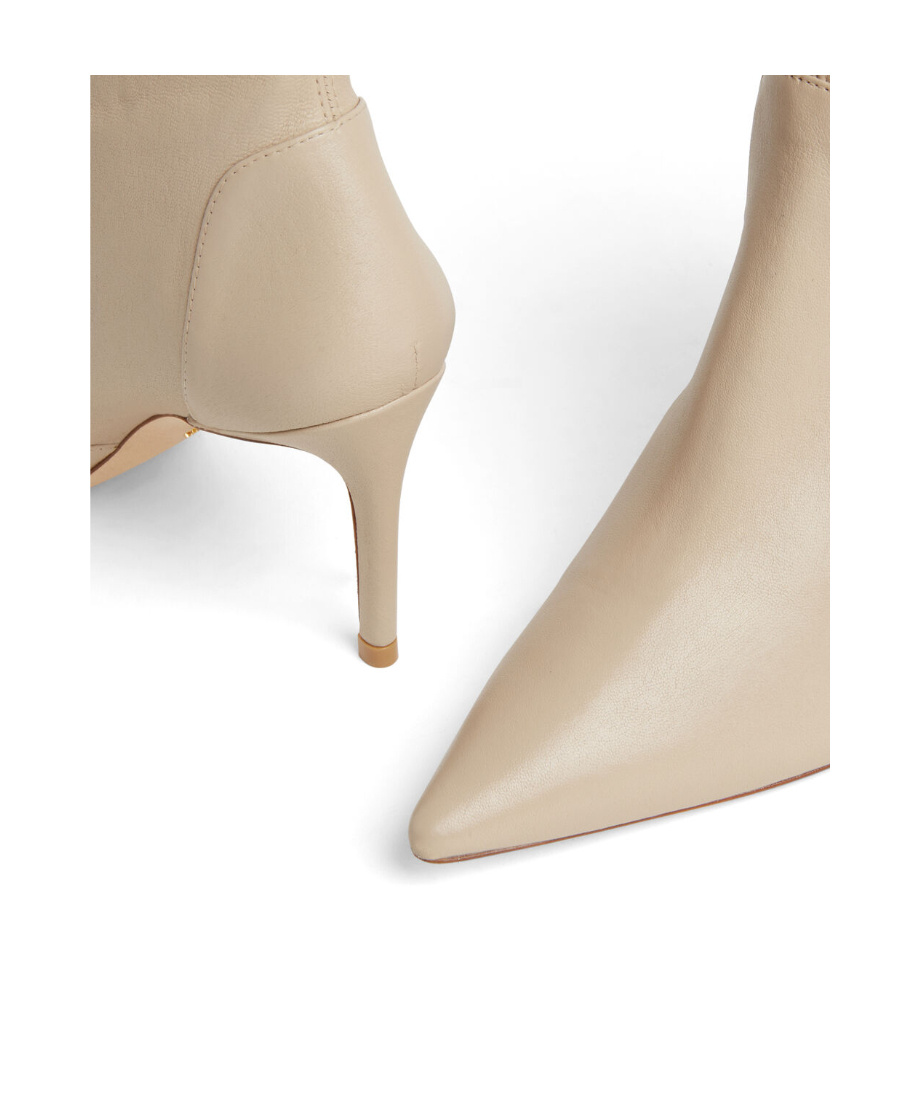 Stuart Weitzman Pointed Ankle Boots In Nude
