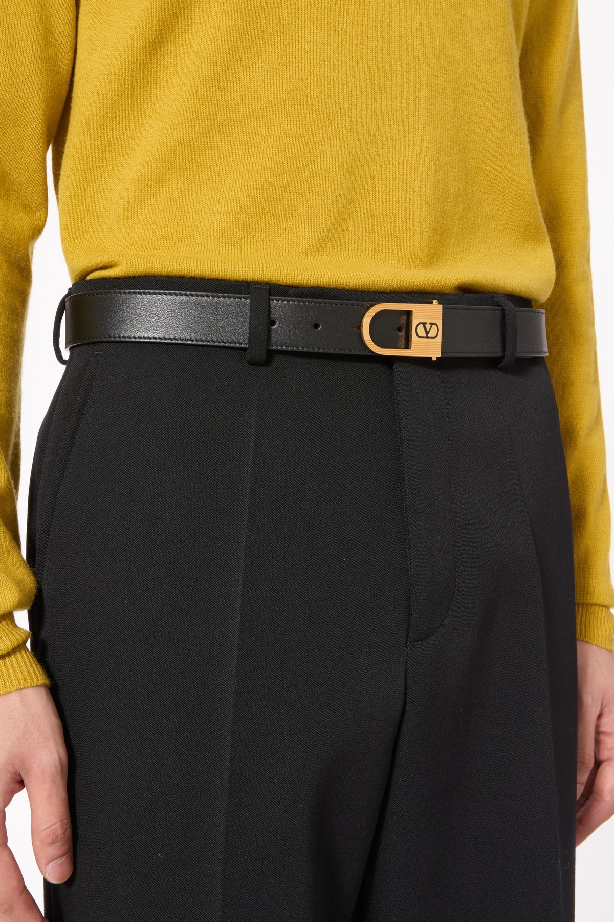 Valentino Garavani Vlogo Signature Belt In Shiny Calfskin 30 Mm With Enamelled Logo Detail In Black