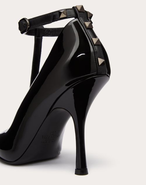 Valentino Rockstud Pointed High Heels In Black