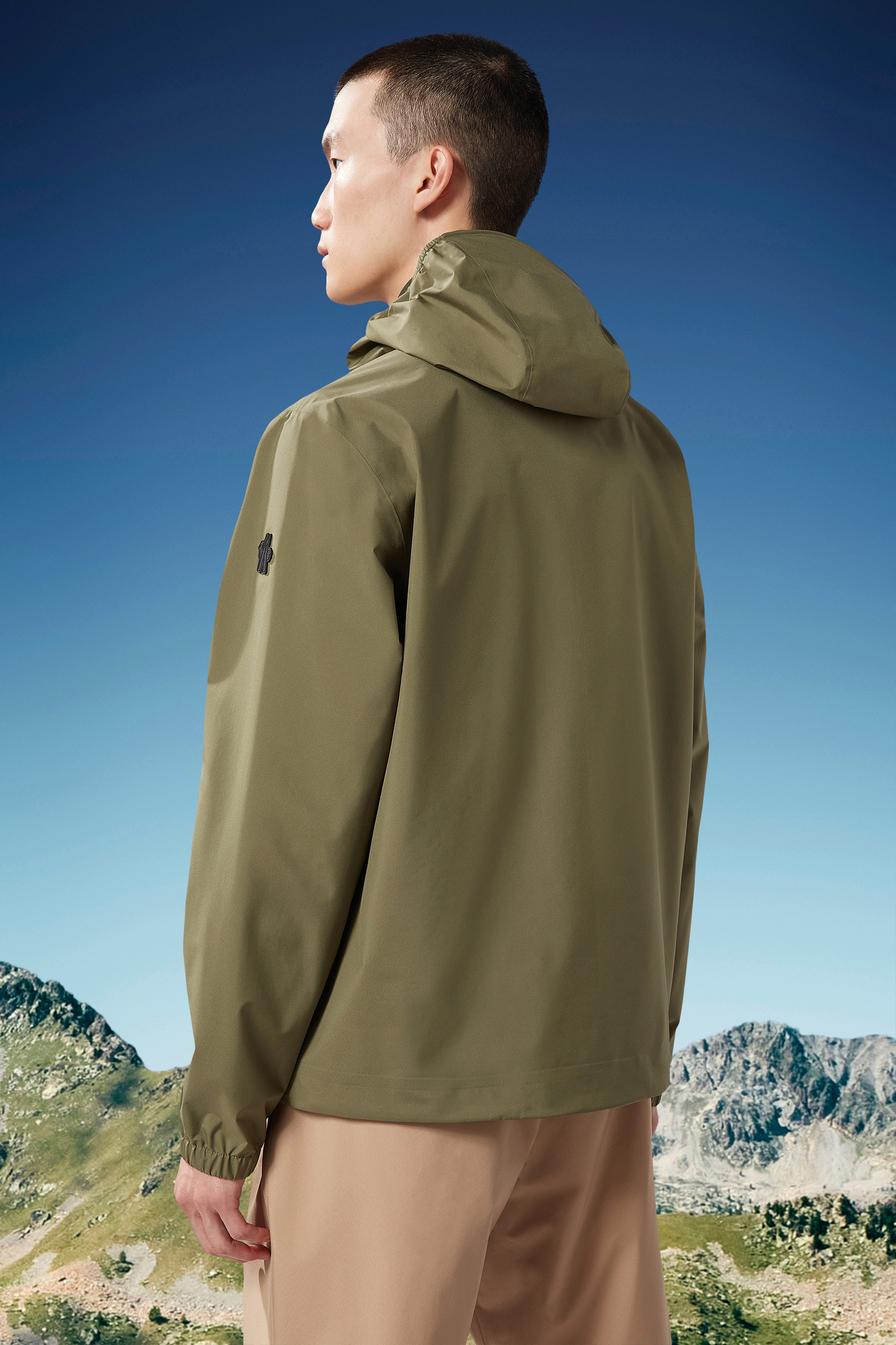 Moncler Logo-print Jacket In Green