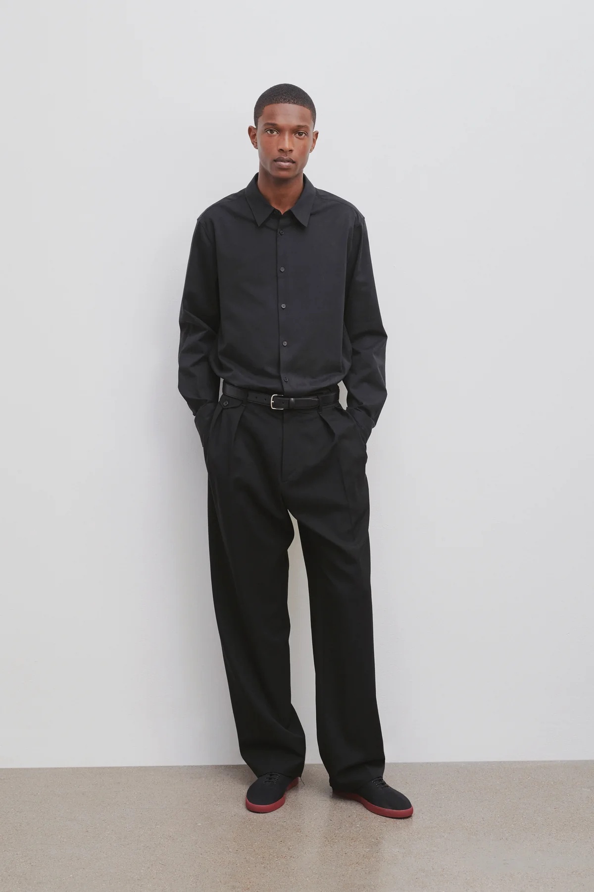 The Row Tailored Wool Zev Trousers Pleated Front In Black