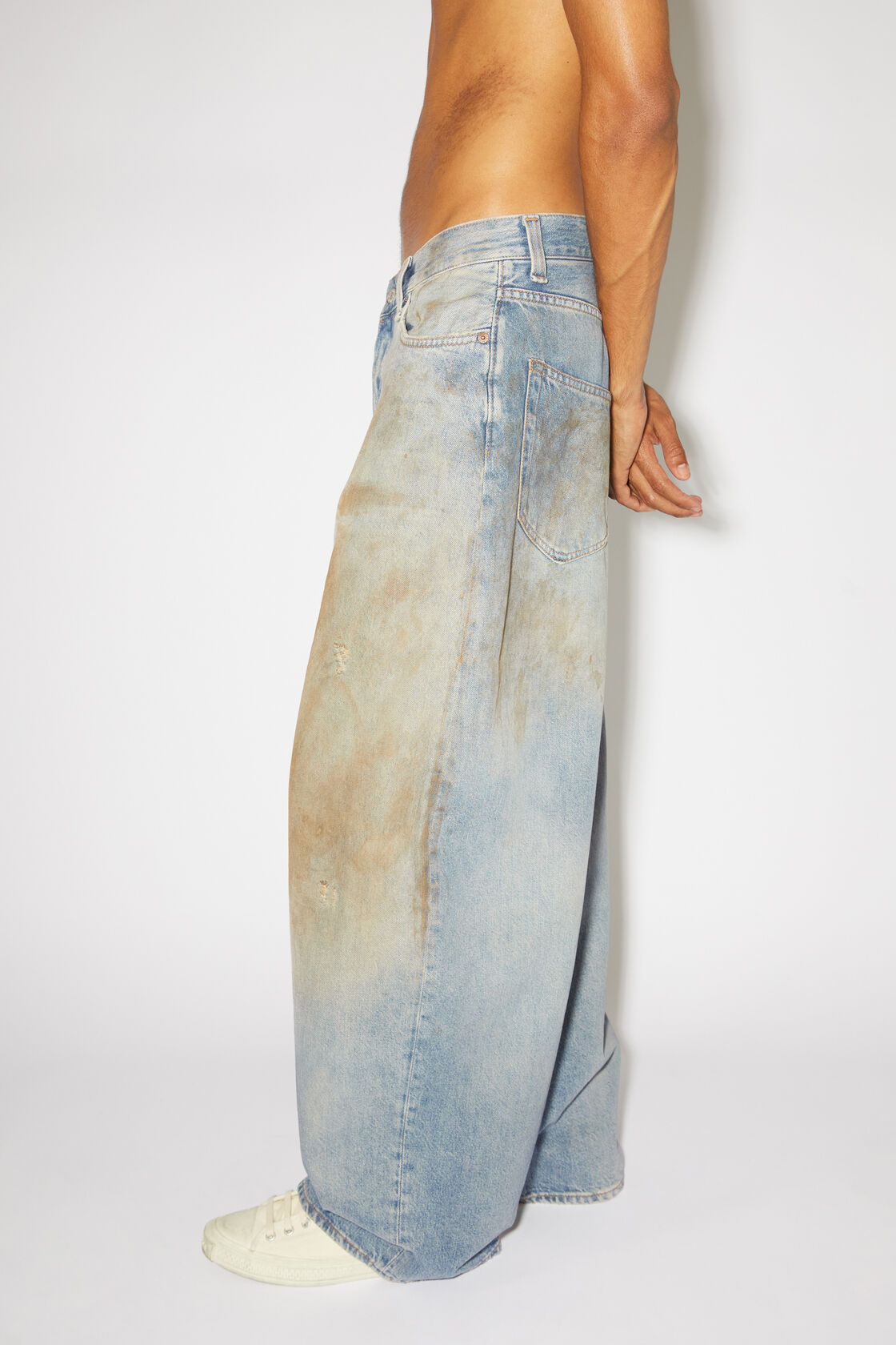 ACNE STUDIOS DISTRESSED WIDE-LEG JEANS