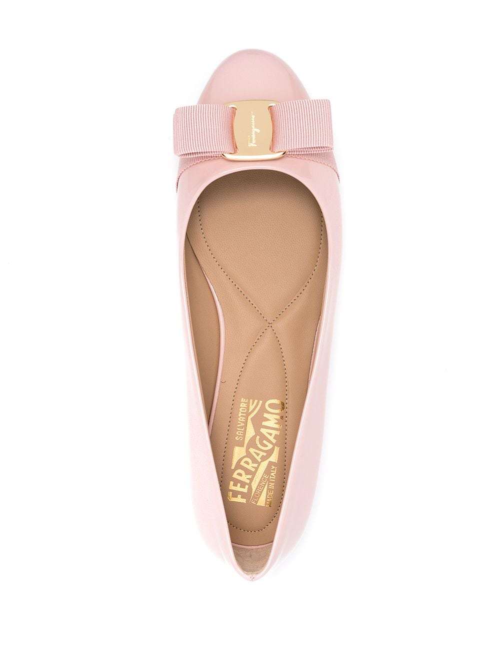 Ferragamo Black Maryan Loafers With Golden Plaque Logo In Nude