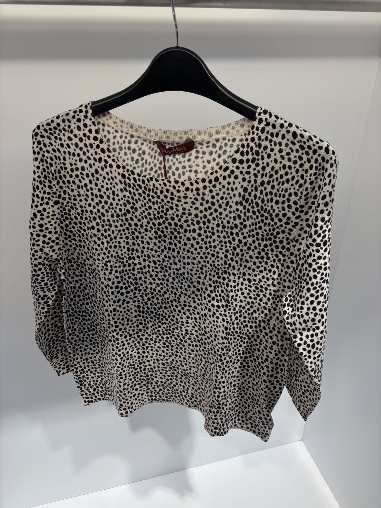 Max Mara Long-sleeved Sweater In Black