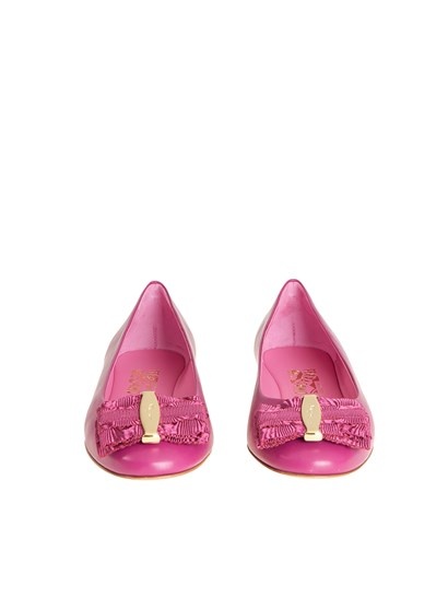 Ferragamo Elinda Series Bow-tie Decorative Flat Shoes In Pink