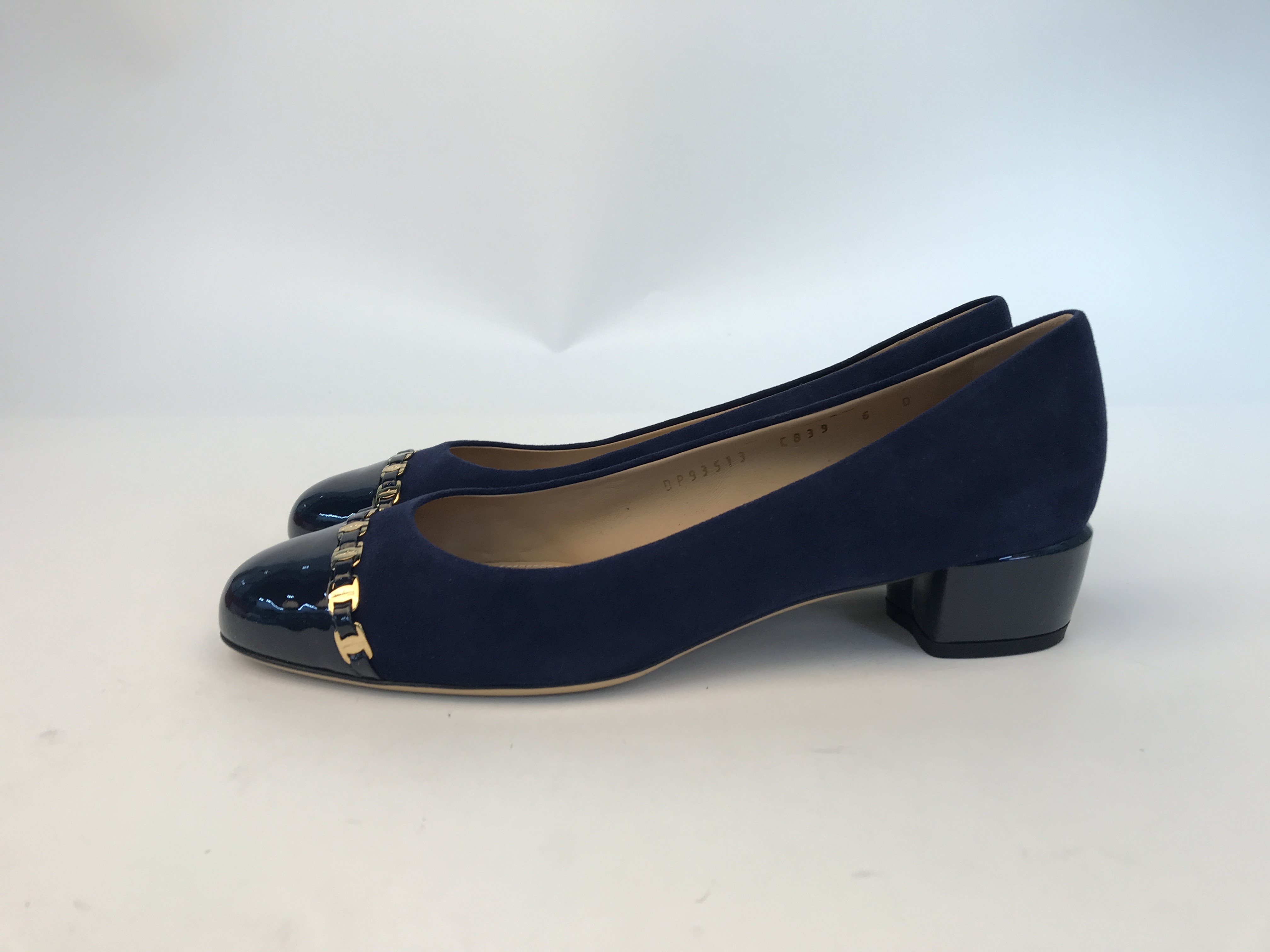 Ferragamo Logo High Heels In Black