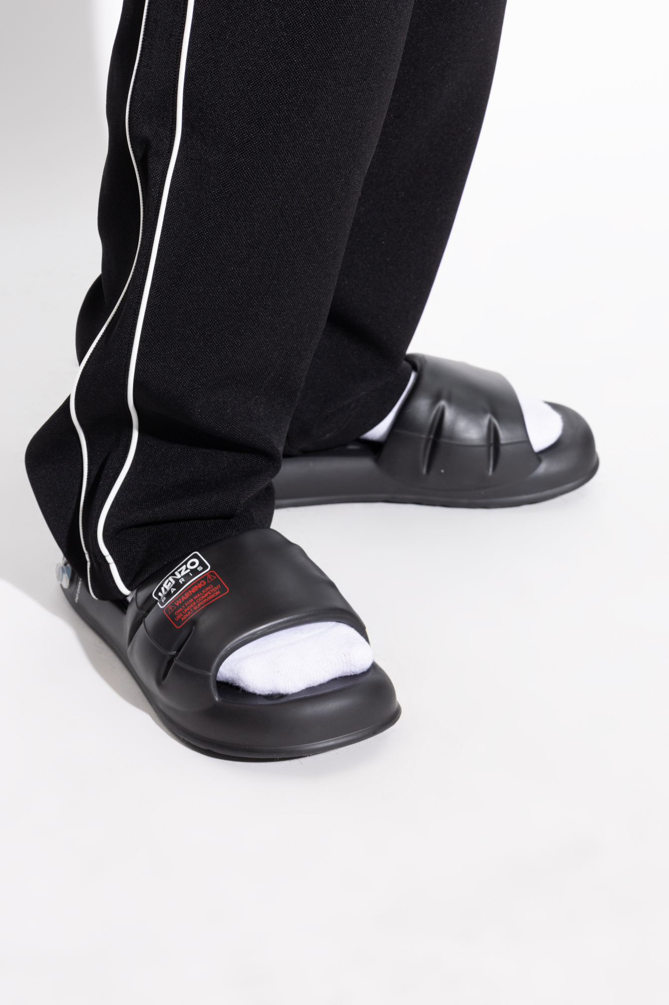 Kenzo Round Head Slippers In Black