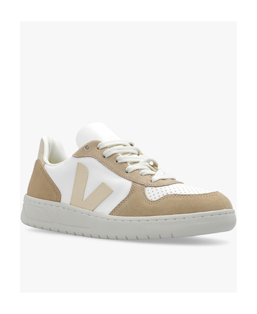 Veja V10 Chromefree Low-top Sneakers In White