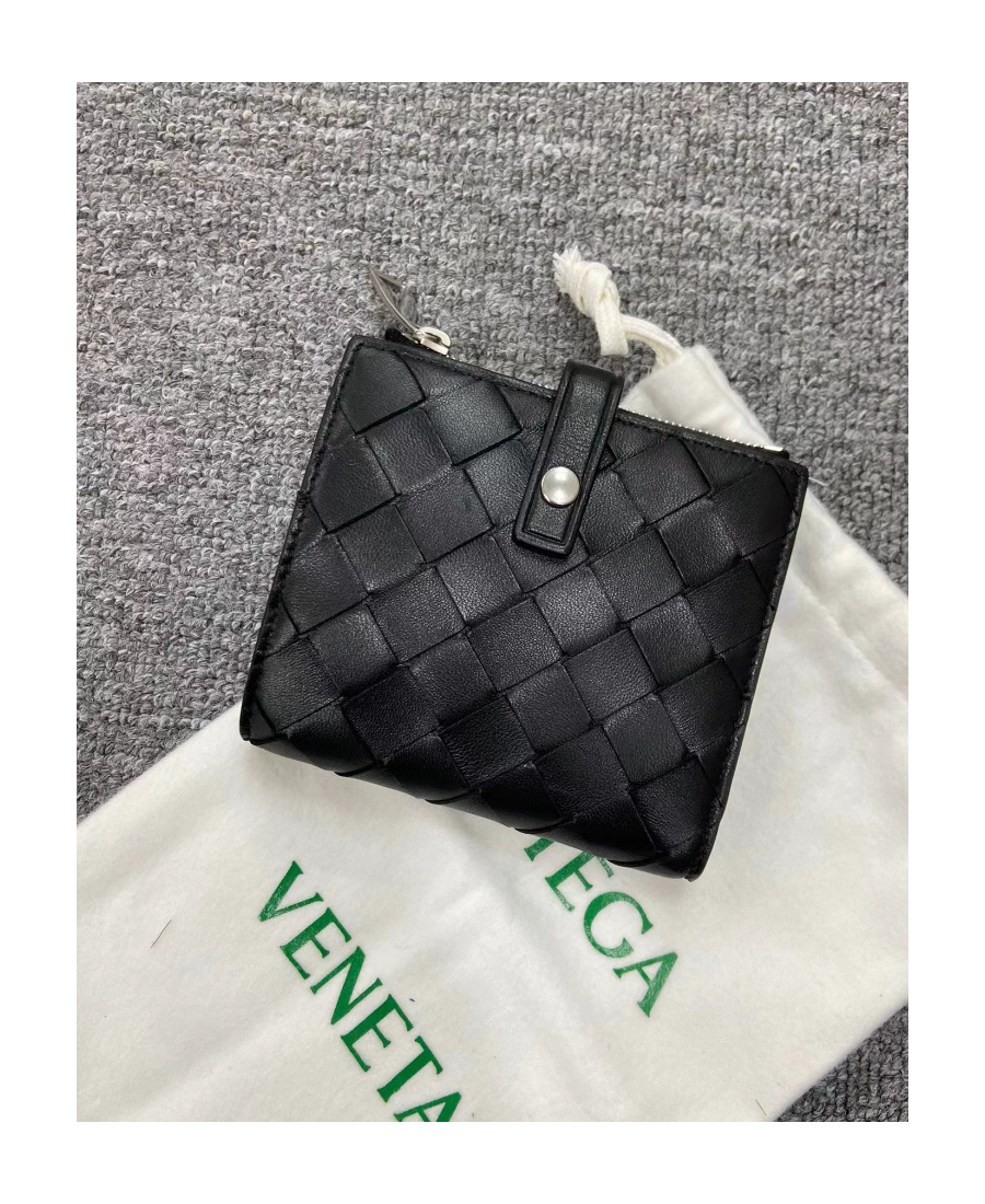 Bottega Veneta Woven Zipper Wallet In Black