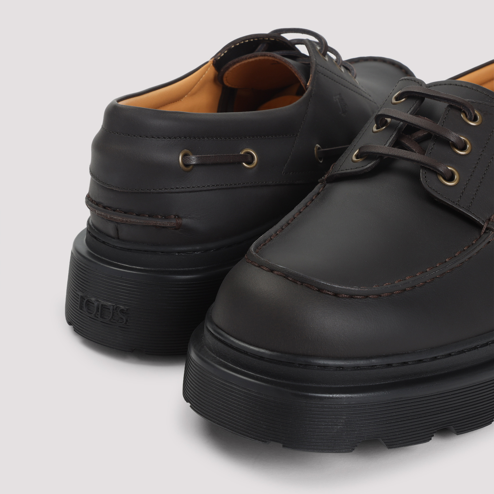 Tod's Leather Loafers Designed For Nautical Wear In Black